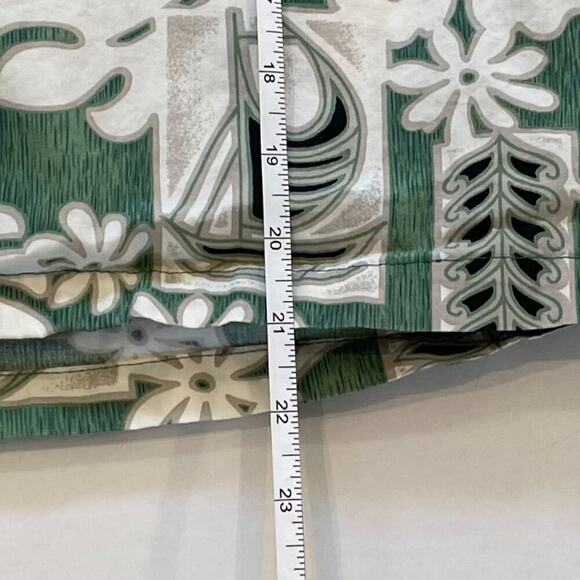 VTG Hilo Hattie Short Sleeve Green Tropical Print Hawaiian Button Down Shirt, L - Picture 10 of 11